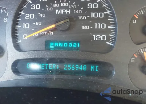 2004 Chevrolet Tahoe Ls z USA, uszkodzony, nr VIN 1GNEC13Z34R152652